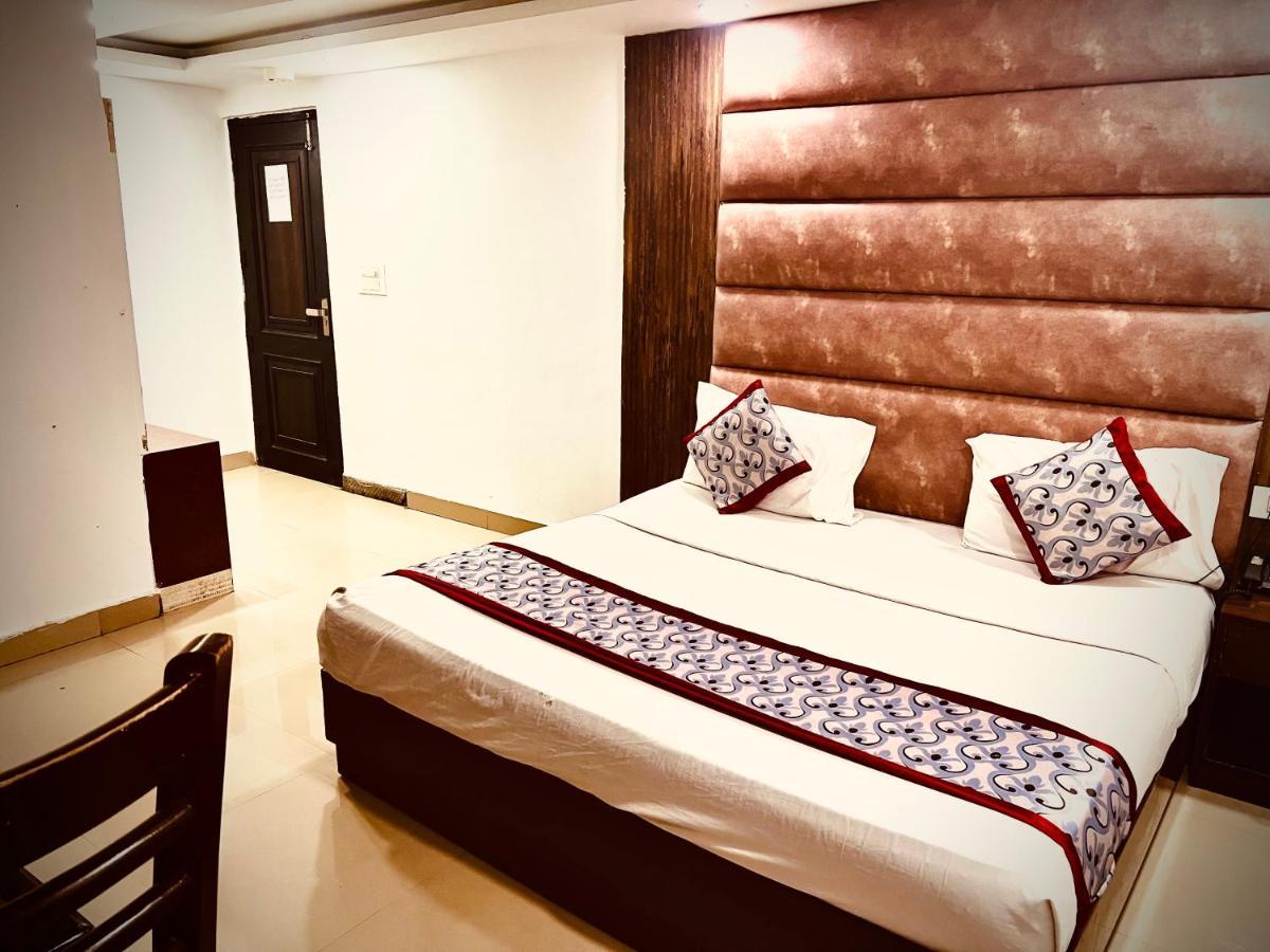 Hotel Cozy Cave Delhi Aiport New Delhi Exterior photo