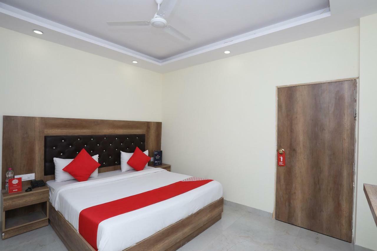 Hotel Cozy Cave Delhi Aiport New Delhi Exterior photo